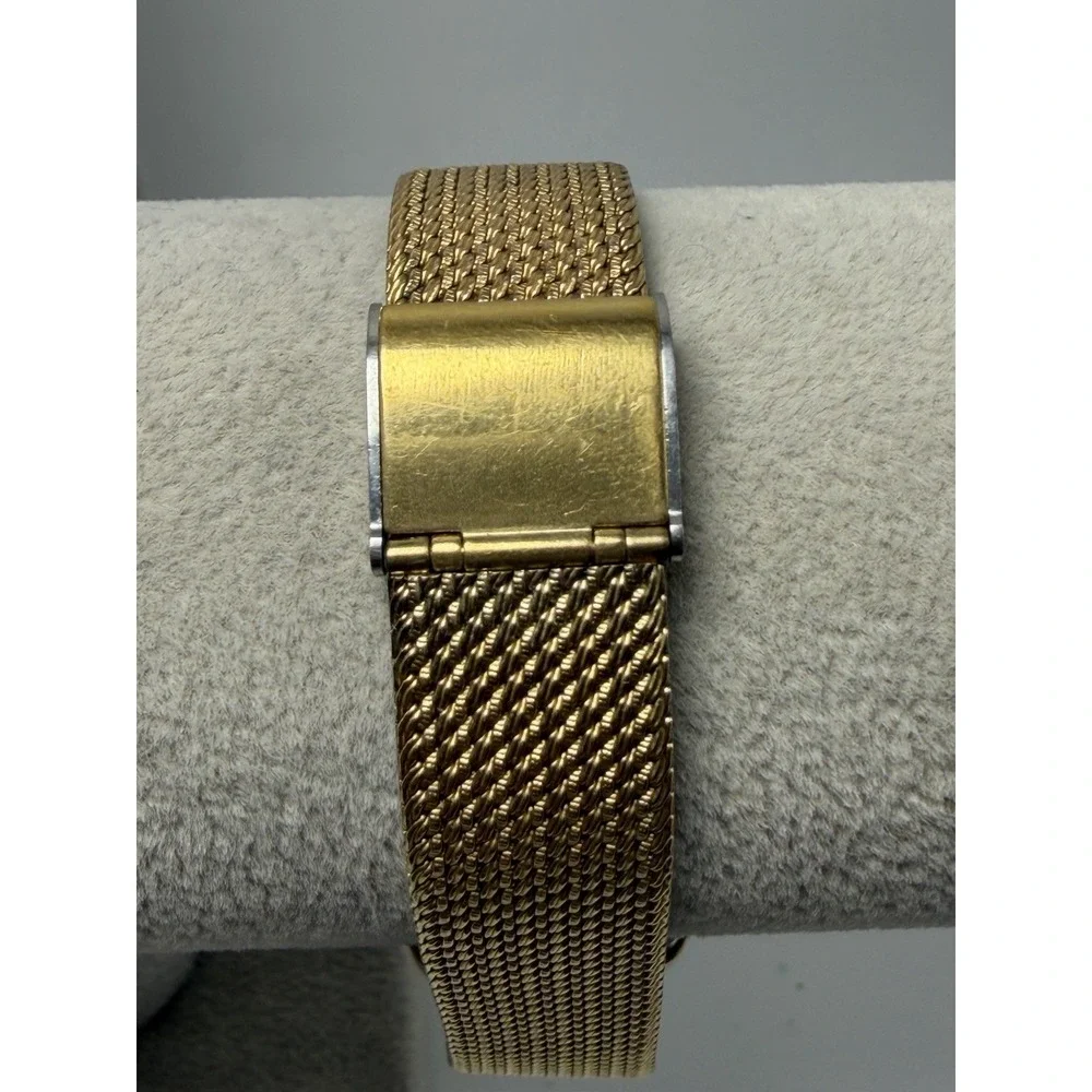 Pulsar Y100-5179 New Battery Mens Watch 26MM 8.5